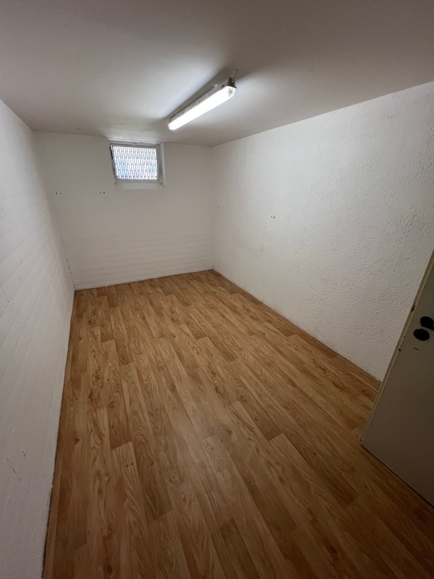 Gut geschnittene 4 Zimmer Erdgeschosswohnung mit Balkon