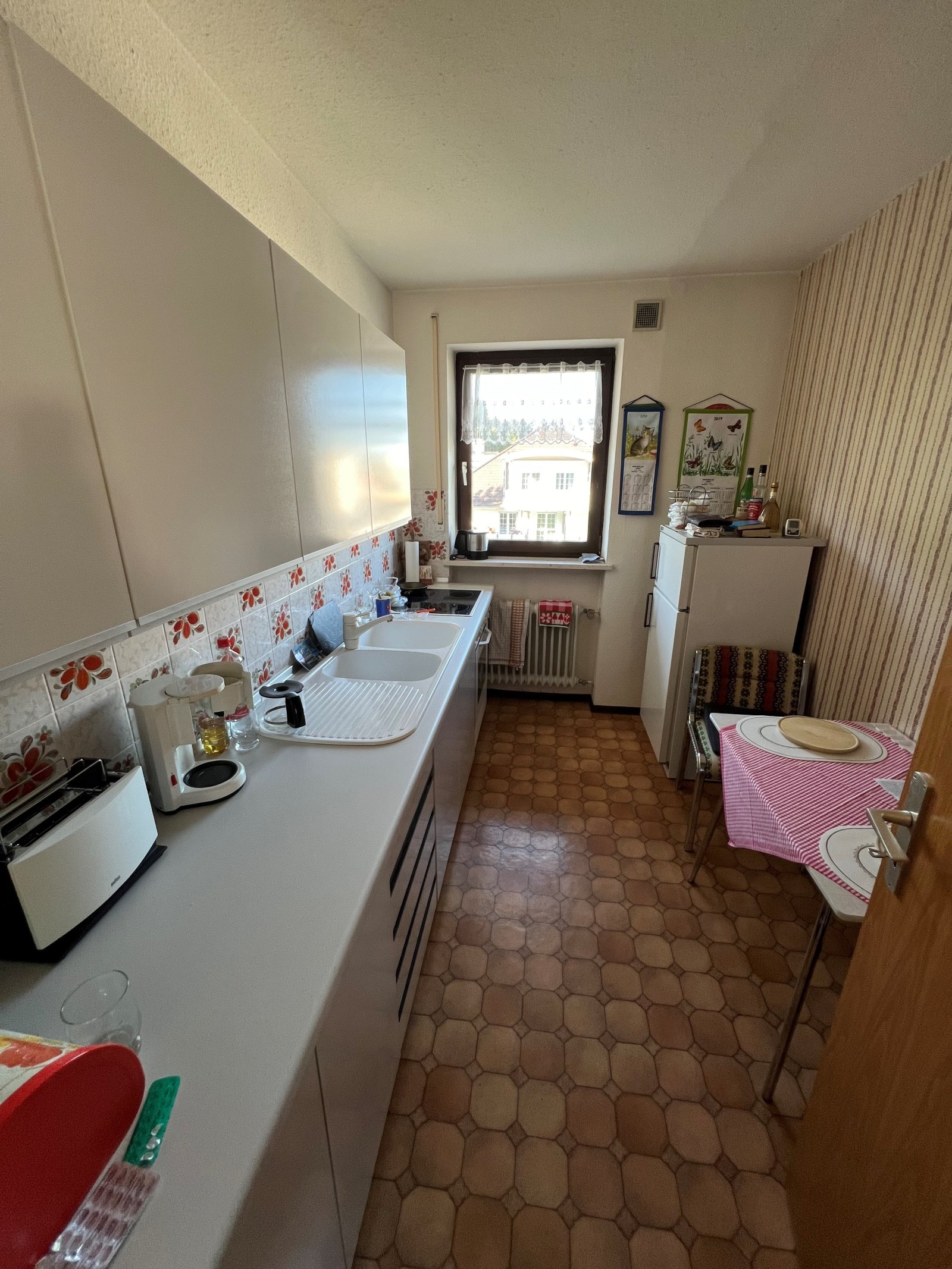 Zwei-Zimmer-Wohnung mit zwei Balkonen in ruhiger Wohngegend
