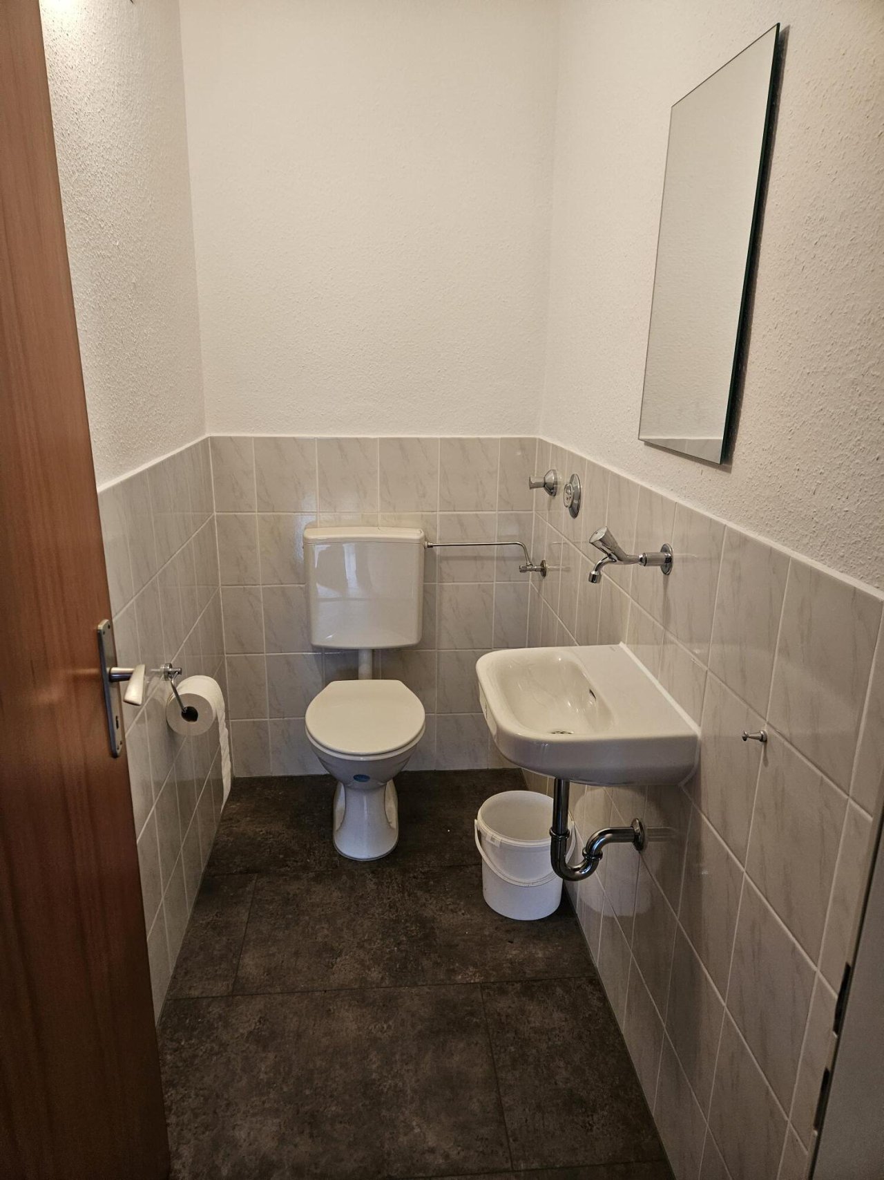 WC WC