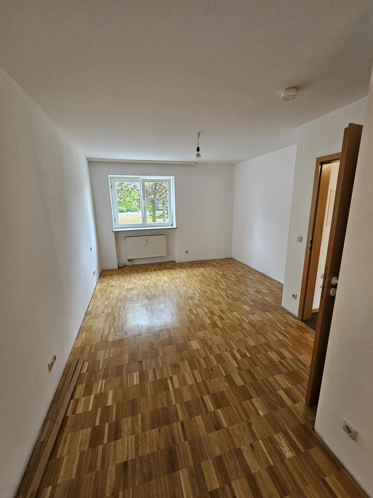 Schlafzimmer, Bild 1