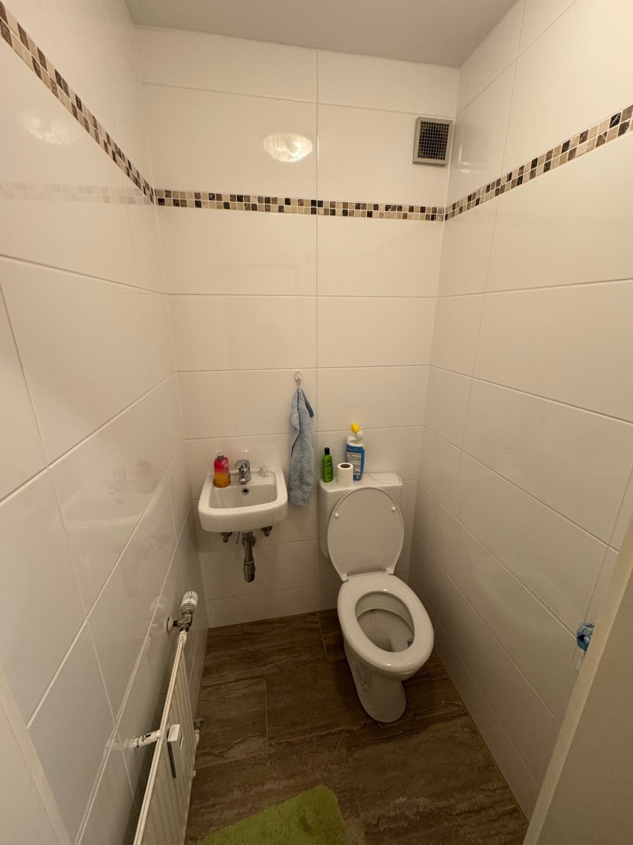 WC WC